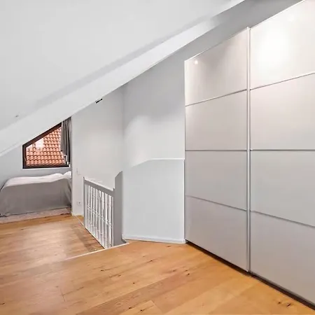 Duplex With Conservatory In Stuttgart-vaihingen *