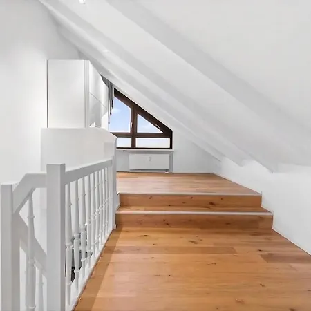 Duplex With Conservatory In Stuttgart-vaihingen Appartement